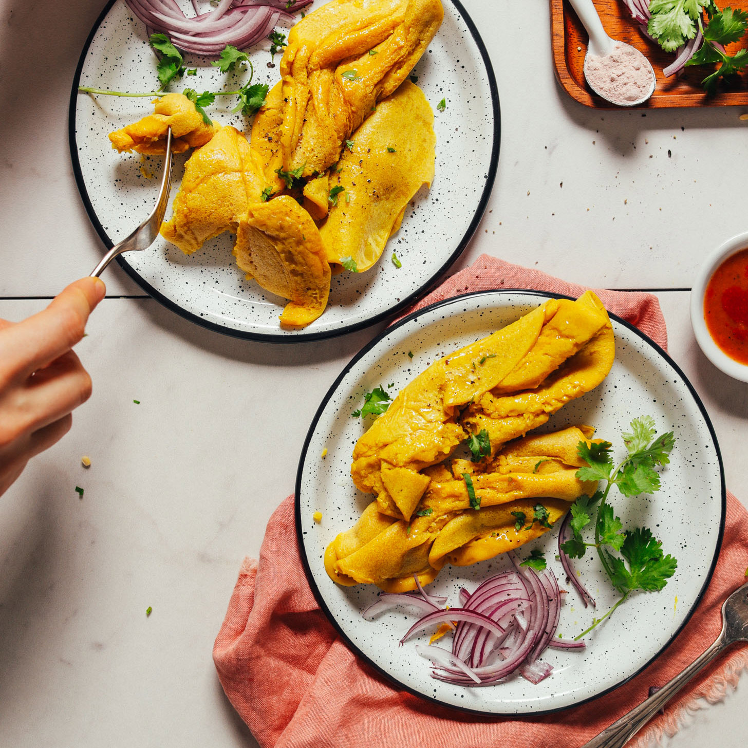 Fluffy Vegan Egg Scramble